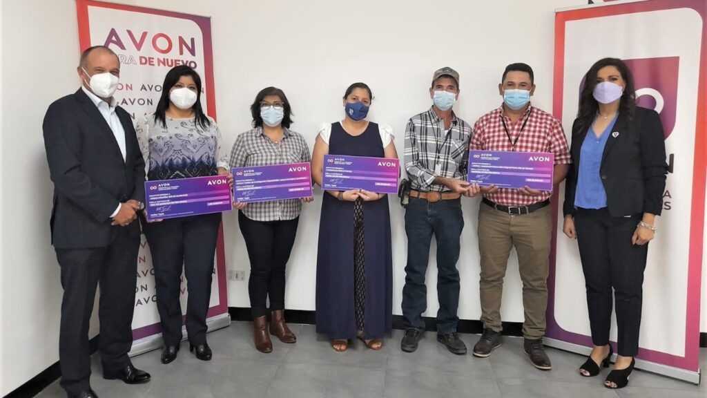 Avon hace un llamado a la visibilidad, conciencia y acción contra la violencia de género
