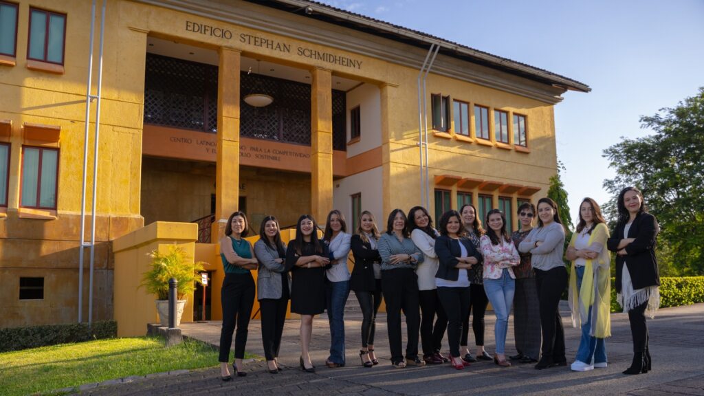 Empresarias centroamericanas culminaron exitosamente el Programa Leads Academy For Women 