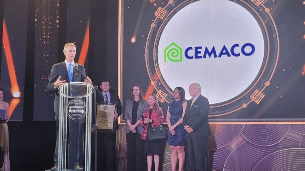 CEMACO recibe Galardón Anual por su aporte  al desarrollo del país