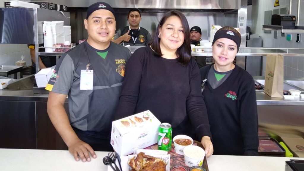 Pollo Brujo abre su primera tienda de conveniencia en Guatemala