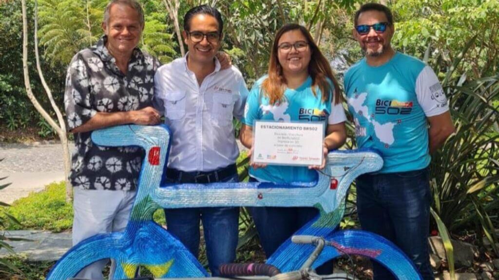 Inauguración del primer bici-parqueo BR 502 de Amatitlán en Santa Teresita SPA