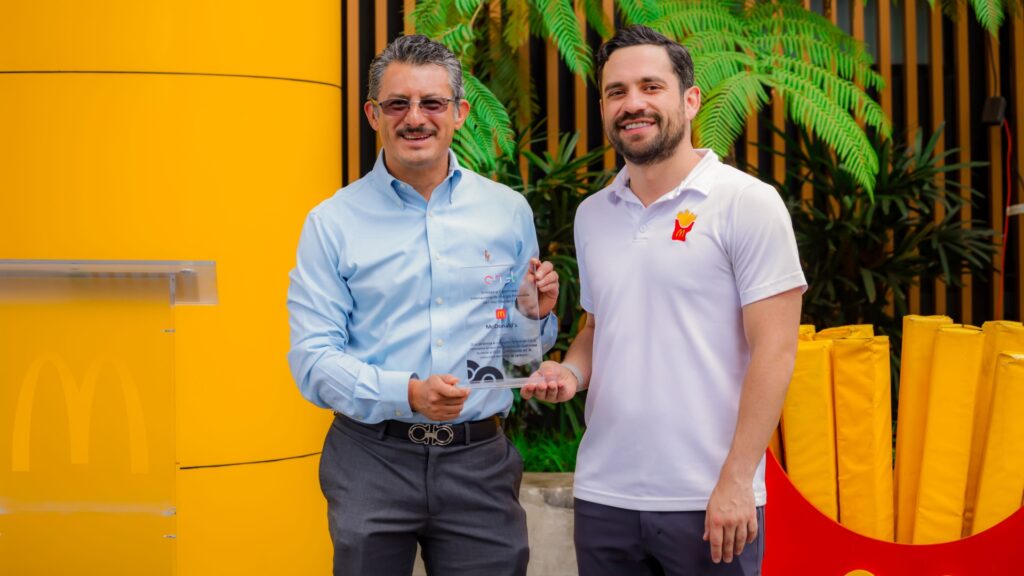 Enel entrega el certificado I-REC a McDonald’s 
