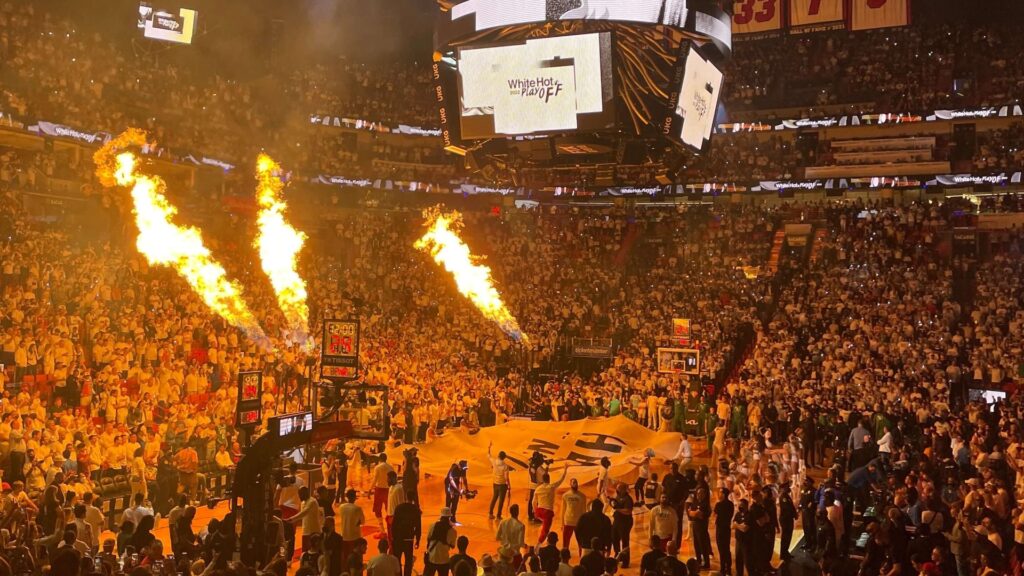 La NBA cierra con grandes emociones la temporada regular