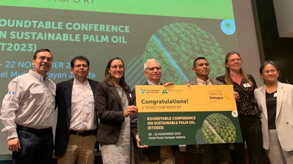 Palmas del Ixcán recibe primer lugar en la Feria de Innovación en Frankfurt
