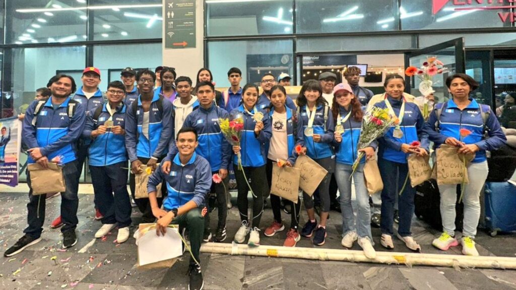 Guatemala retorna con medallas del NACAC