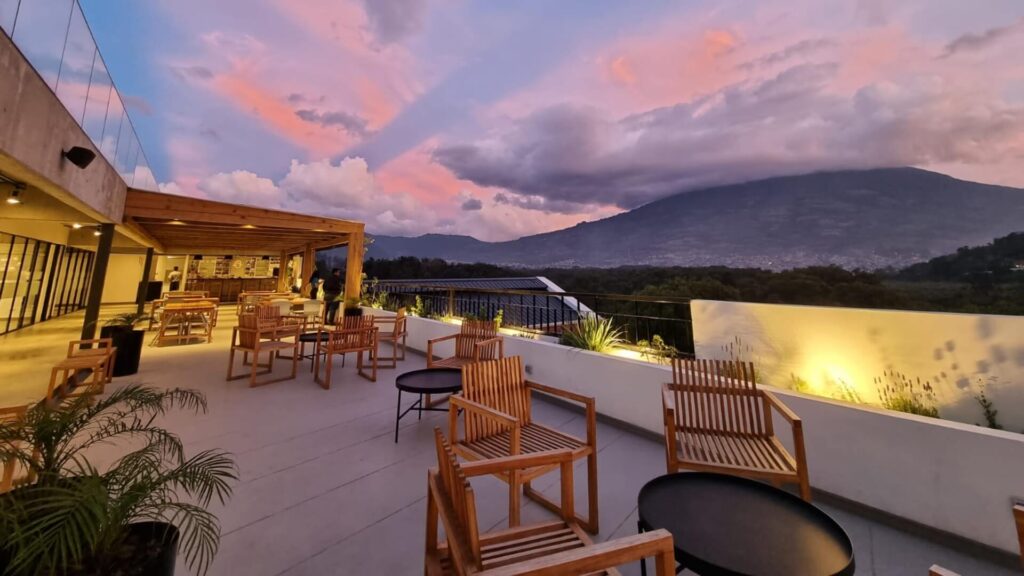 El Cubo Center cumple 2 años de operar como centro de negocios