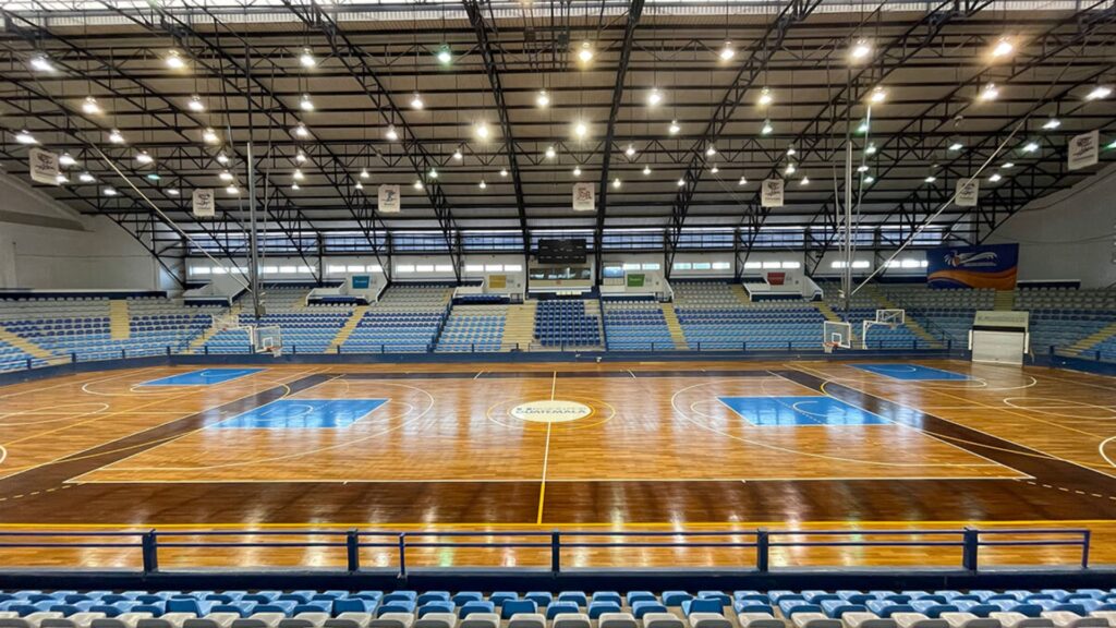 Gimnasio Teodoro Palacios Flores cuenta con una nueva duela de primer nivel