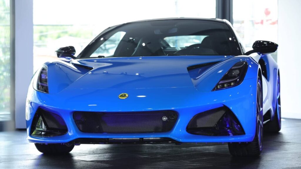 Grupo Los Tres presenta el nuevo Lotus Emira