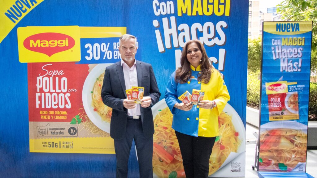 Nestlé presenta la sopa Maggi de Pollo con fideos reducida en sal