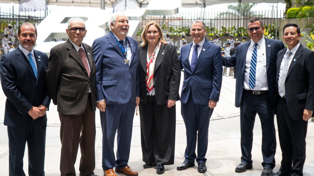 Banco Industrial rinde homenaje a Juan Miguel Torrebiarte Lantzendorffer