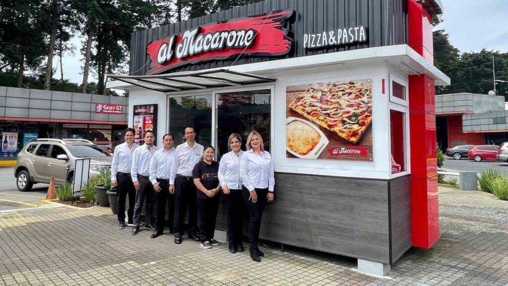 Al Macarone lleva su inigualable sabor a Carretera a El Salvador