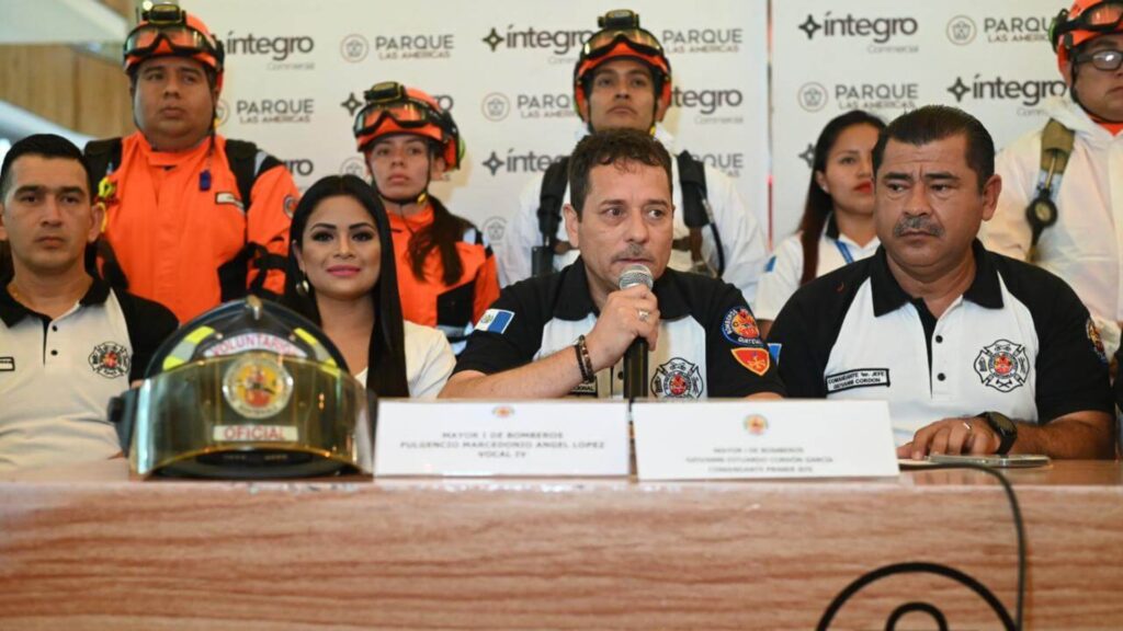 Celebración del Benemérito Cuerpo Voluntario de Bomberos de Guatemala