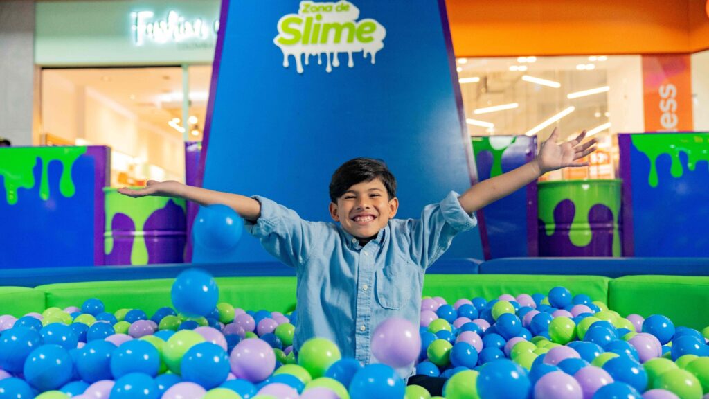 Disfruta la diversión del slime en Pradera Vistares