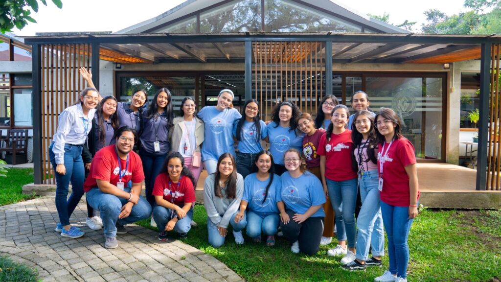 El Colegio Americano De Guatemala fortalece la educación con su programa de inducción docente