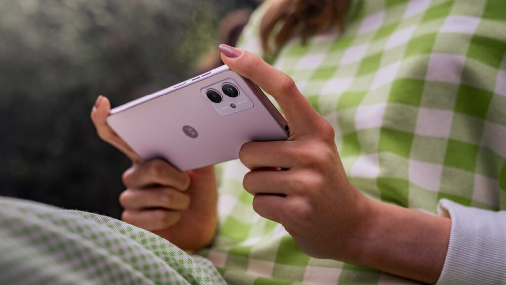 Motorola lanza en Guatemala el nuevo moto g14