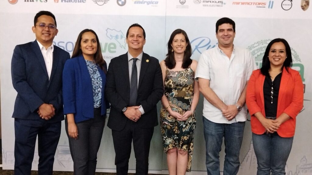 Ruta Eléctrica Norte conecta México y Centroamérica con cargadores para vehículos eléctricos