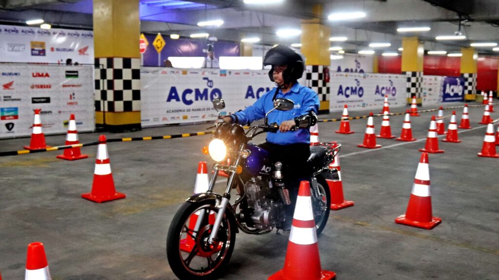 ACMO, una academia de manejo que fortalece la seguridad vial en Guatemala