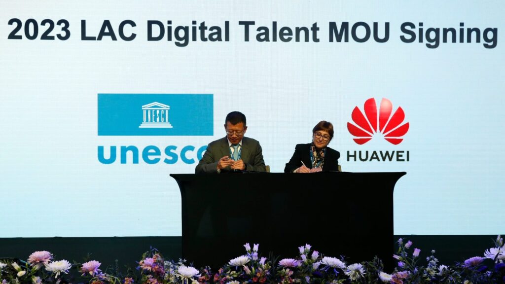 Huawei y UNESCO firman MOU a impulsar el desarrollo de talentos TIC
