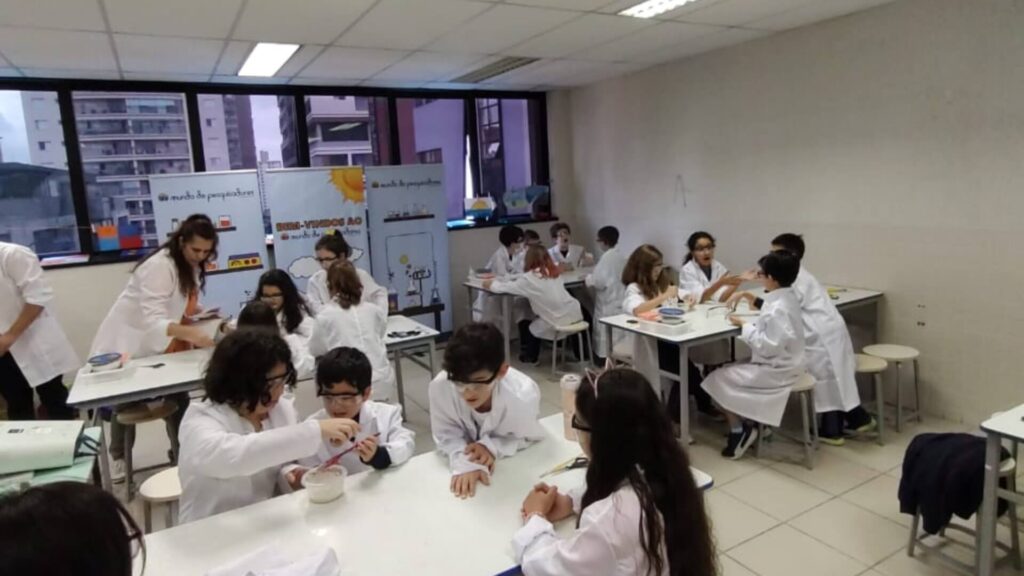 Henkel presenta los resultados del programa “Mundo de Investigadores”