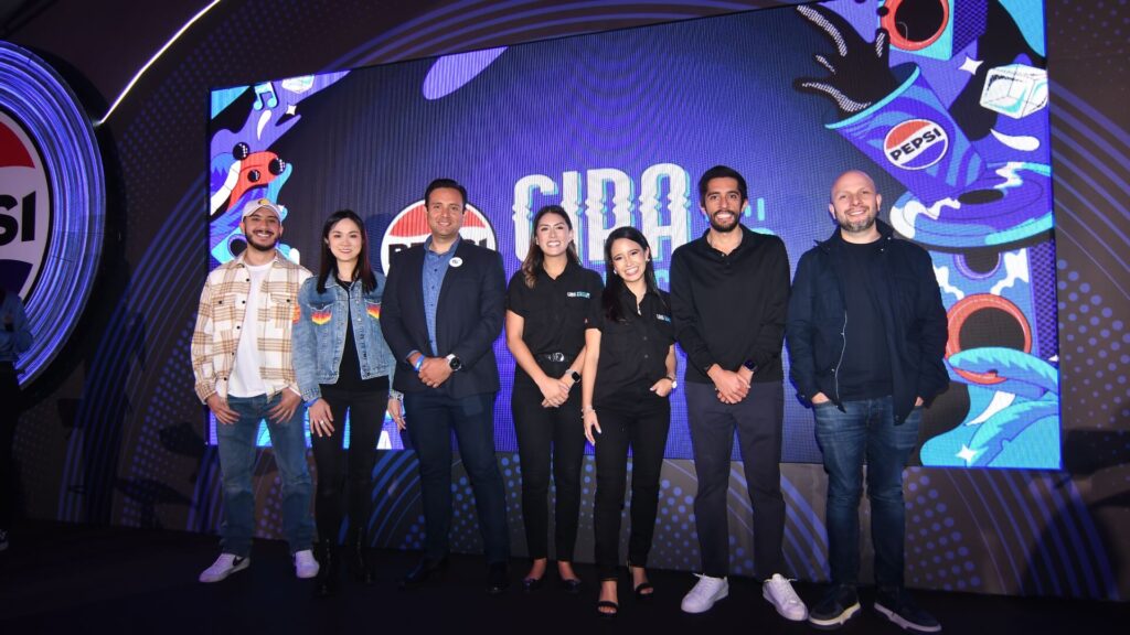 ¡Preparata para la doble experiencia musical con la gira refrescante PEPSI 2024!