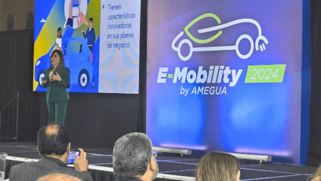 BCIE impulsa el futuro sostenible respaldando el Congreso de Movilidad Eléctrica en Guatemala