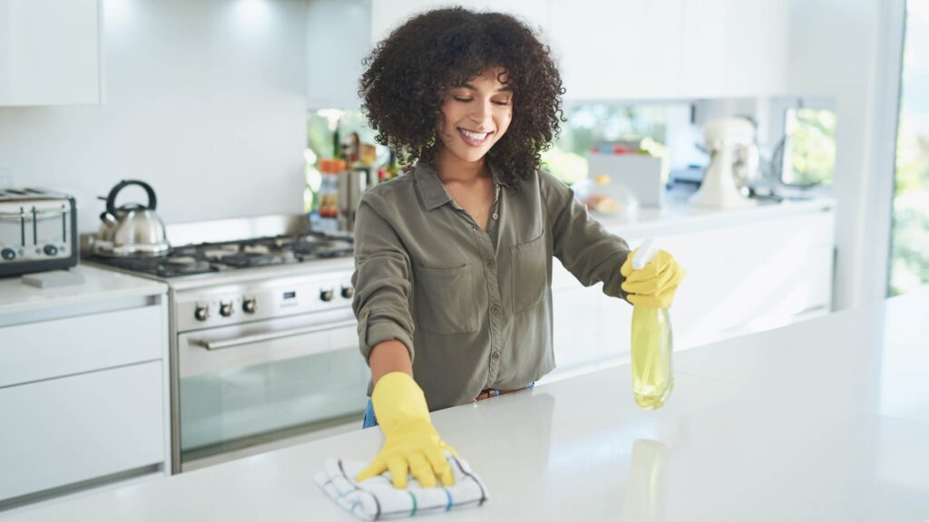 ¿Necesitas renovar, equipar y organizar tu cocina?