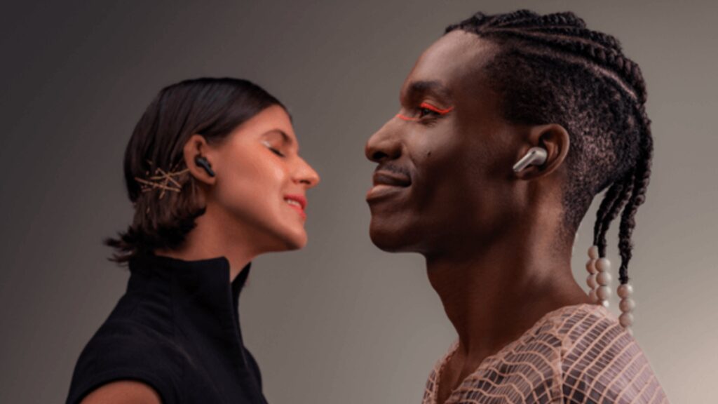 Motorola potencia su experiencia de audio con la nueva familia moto buds