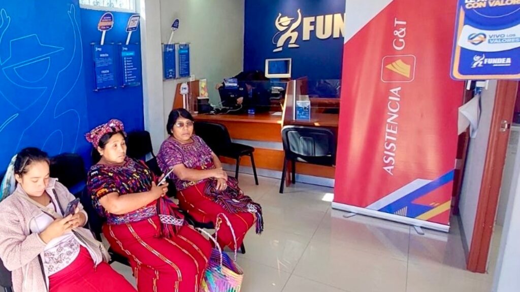 FUNDEA con el apoyo de Seguros G&T Continental llevan atención médica gratuita