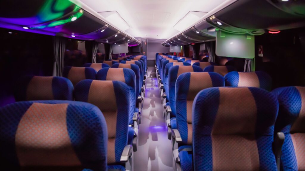 Innovación y seguridad durante la experiencia de viaje en autobús por Centroamérica