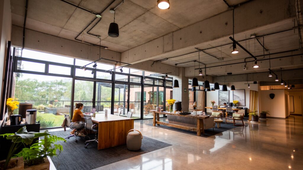 El Cubo Center celebra su tercer año como el centro de negocios líder en Antigua Guatemala