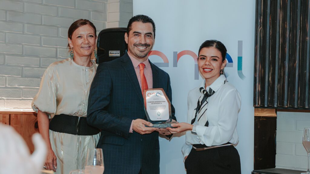 Enel entregó los Certificados Internacionales de Energía Renovable I–REC a compañías en el país