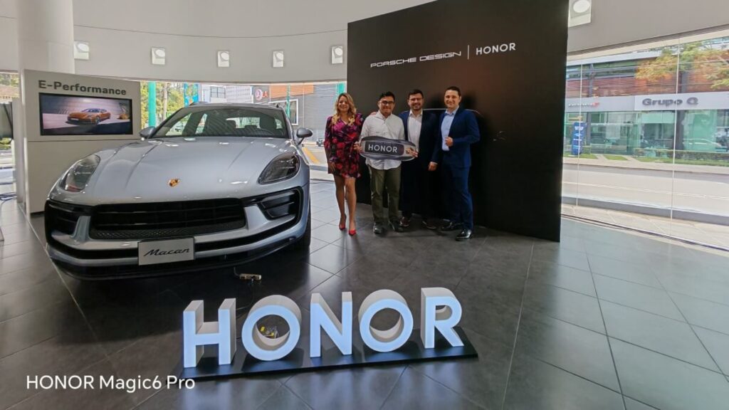 HONOR Revela al Ganador de la SUV Porsche Macan 2024 en su Promoción "HONOR sobre Ruedas"