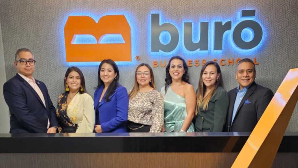 Buró Business School y Wonder Woman Guatemala lanzan Women X