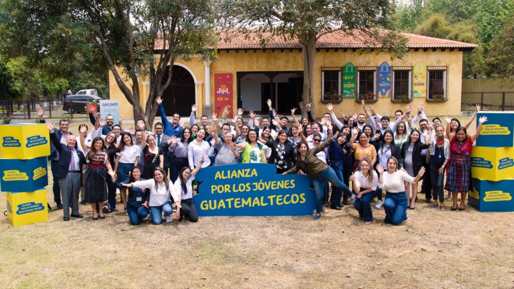 Nestlé celebra el Día Internacional de la Juventud impulsando oportunidades laborales en Guatemala