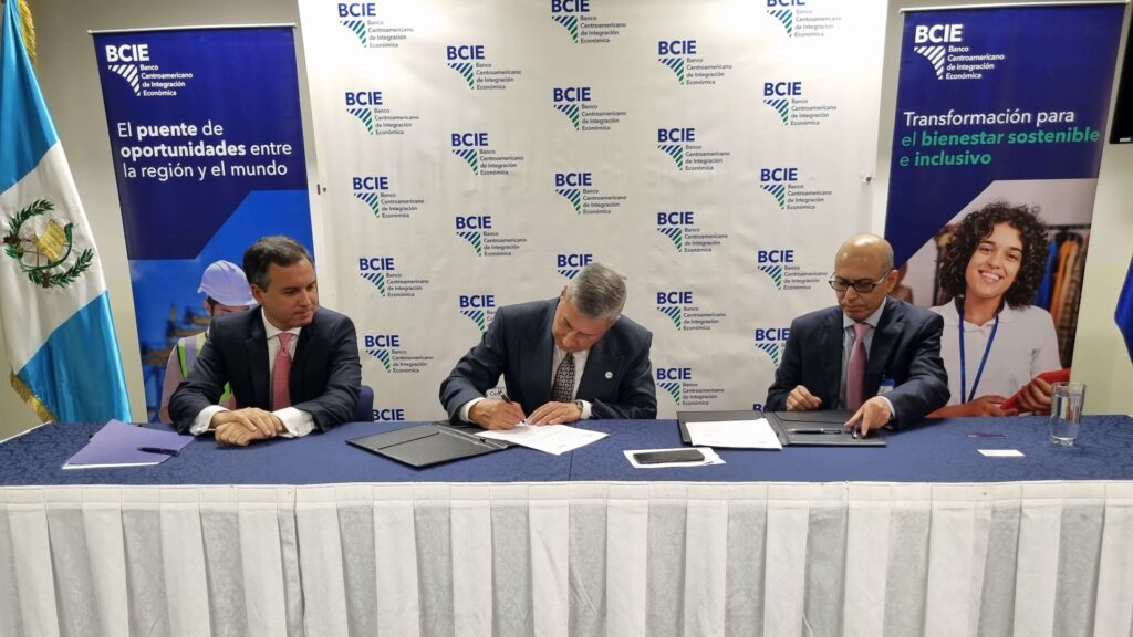 BCIE y la Bolsa de Valores Nacional de Guatemala suscriben acuerdo de colaboración para impulsar las emisiones temáticas en Guatemala