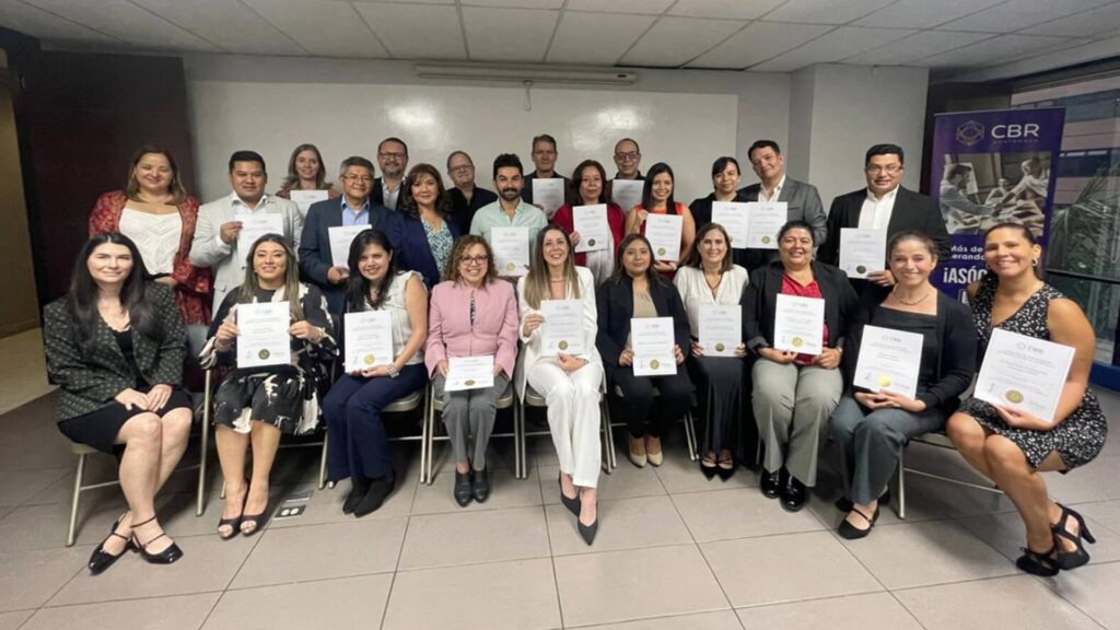 CBR Guatemala gradúa a la primera promoción del Taller “El arte de vender proyectos inmobiliarios” 