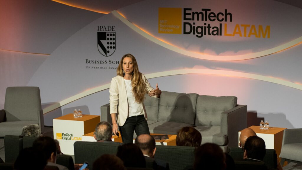Expertos en tecnología discutirán la adopción de IA en Guatemala, durante el EmTech Digital LATAM