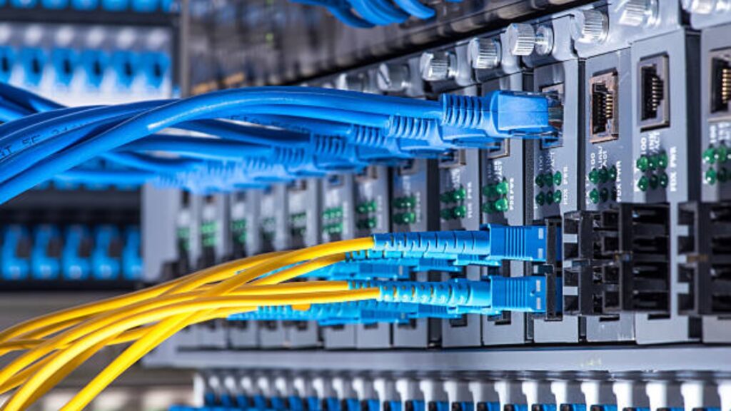 Todo lo que Debes Saber sobre la Fibra Óptica