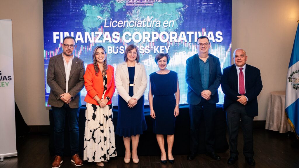 Universidad Rafael Landívar presenta Licenciatura en Finanzas Corporativas