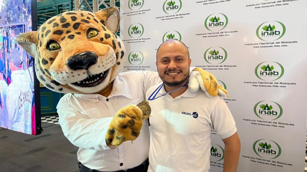 Grupo AG es reconocido por el INAB como Amigo del Bosque