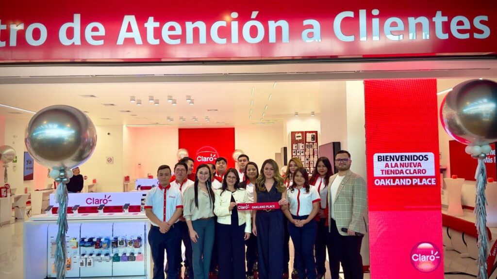 Claro abre las puertas de su nueva tienda en Oakland Place