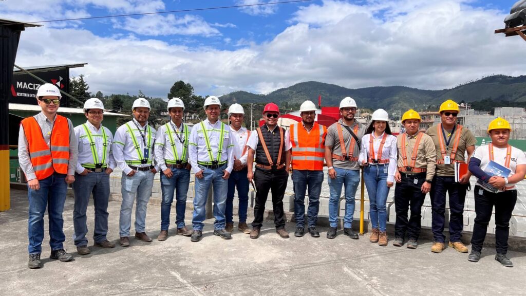 El Instituto del Cemento y del Concreto de Guatemala impulsó el primer Taller de Mampostería en Quetzaltenango