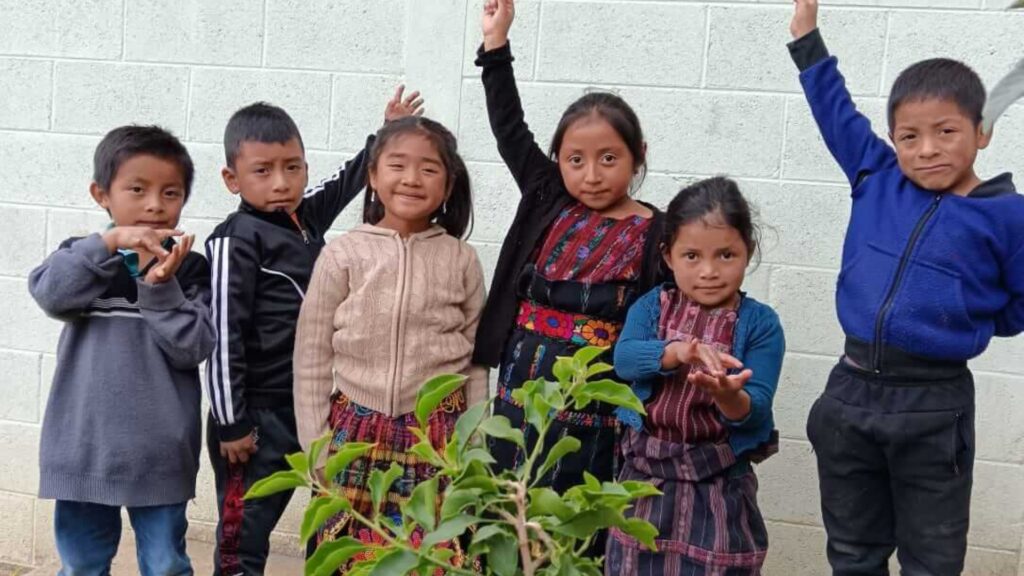 Fundación Castillo Córdova y Embajada del Japón completan proyecto de mejoramiento de infraestructura escolar en Sololá