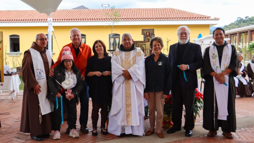 Inauguración de la Cubierta de Membrana Arquitectónica en el  Hogar Virgen del Socorro