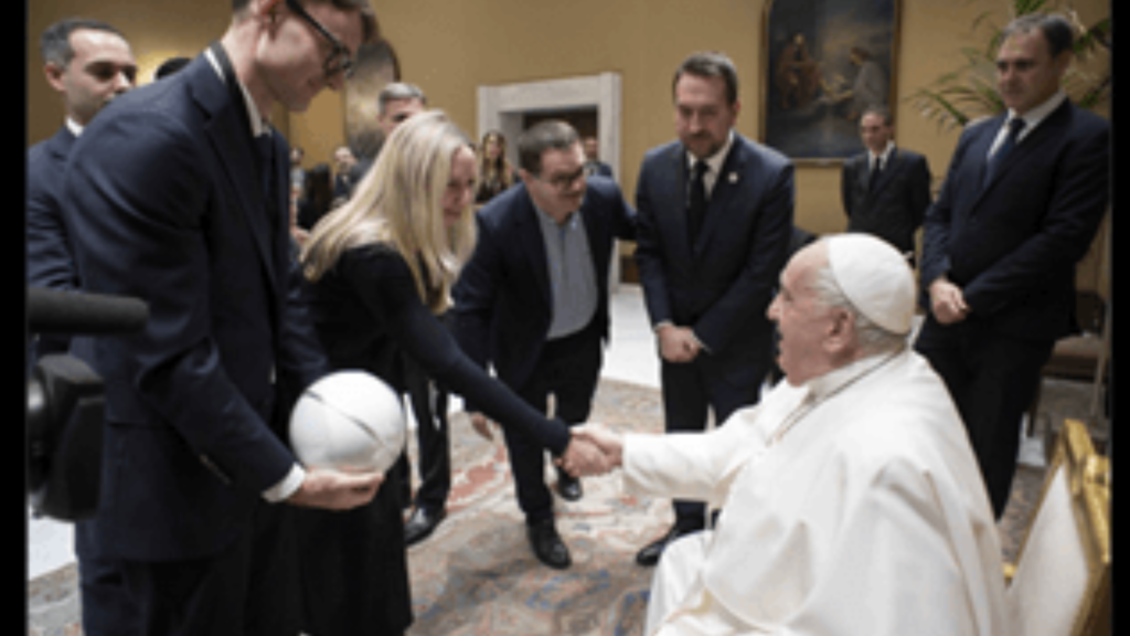 World refuerza su compromiso con la humanidad en audiencia con el Papa