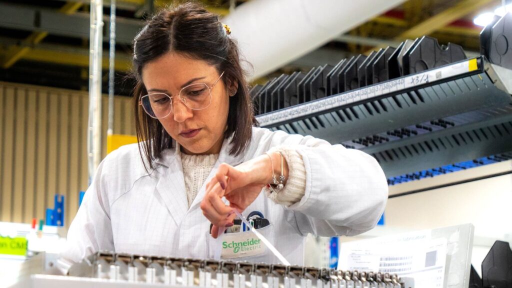La IA seguirá siendo relevante para la industria en 2025