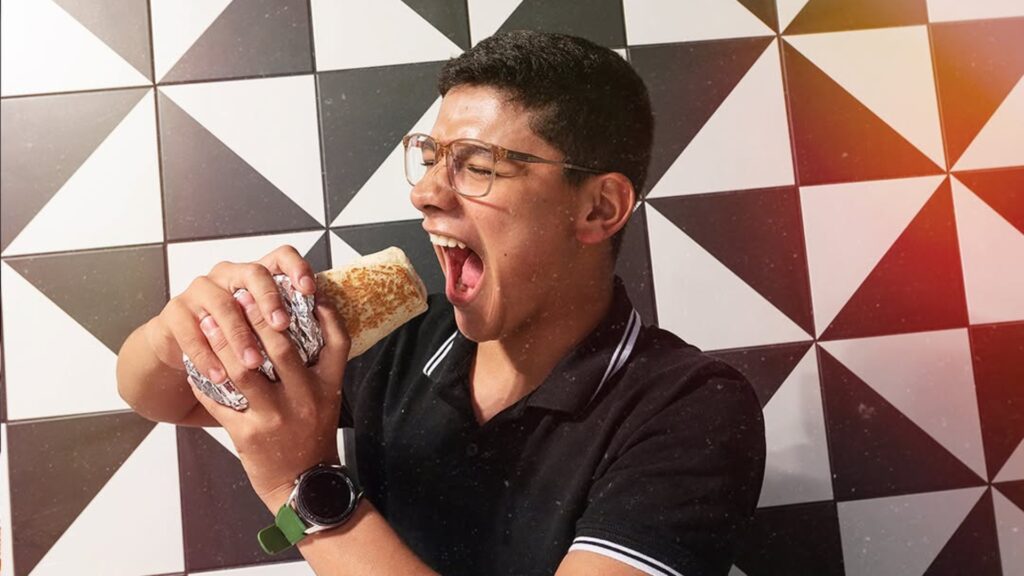 Taco Bell lanza el nuevo Takis Burrito "La explosión de sabor que estabas esperando"