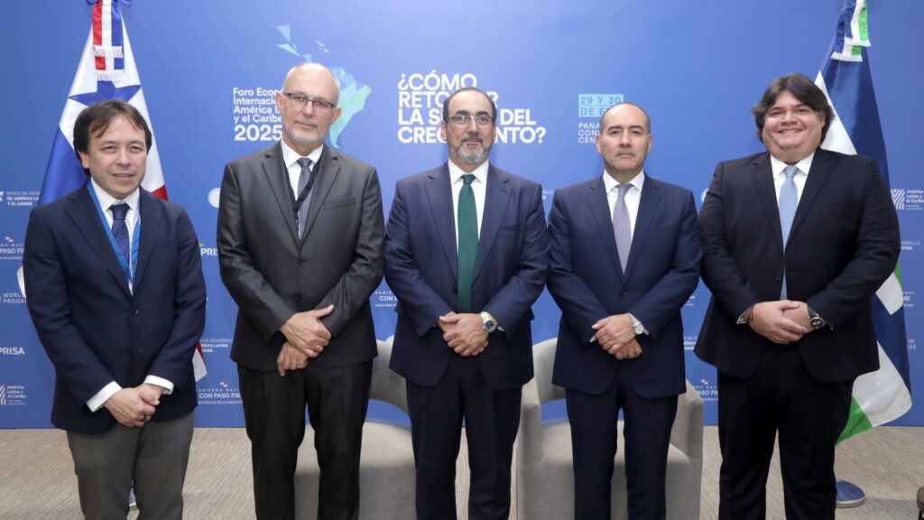 CAF y Tetra Pak firman acuerdo para transformar los sistemas de reciclaje