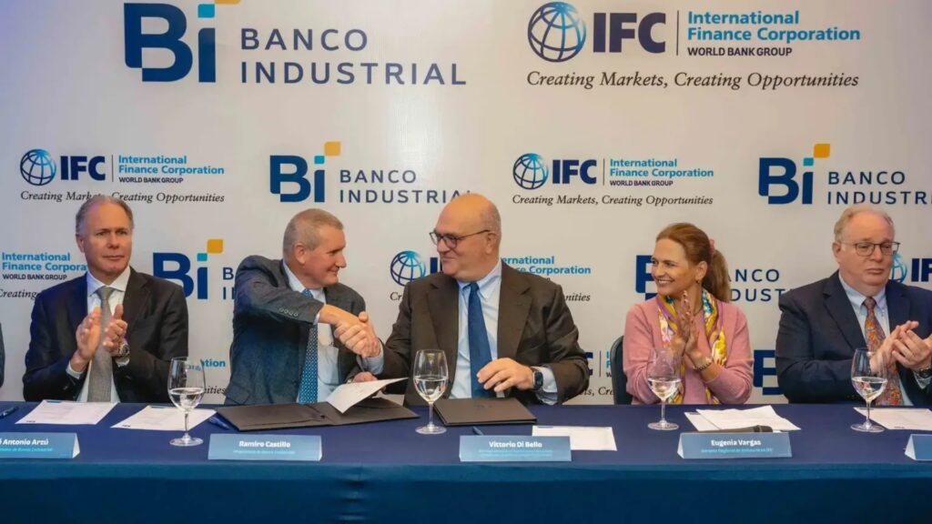 IFC invierte en Banco Industrial para impulsar finanzas climáticas, viviendas sostenibles y pymes en Guatemala