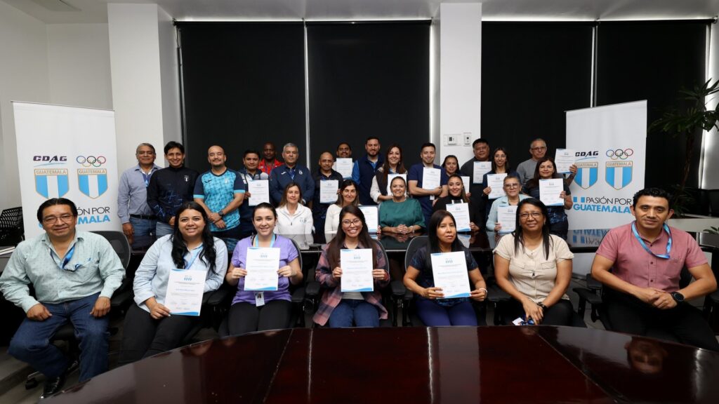 Psicólogos de CDAG se capacitan en nuevas tendencias y herramientas